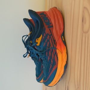Hoka Women's Speedgoat 5 - Size 7B